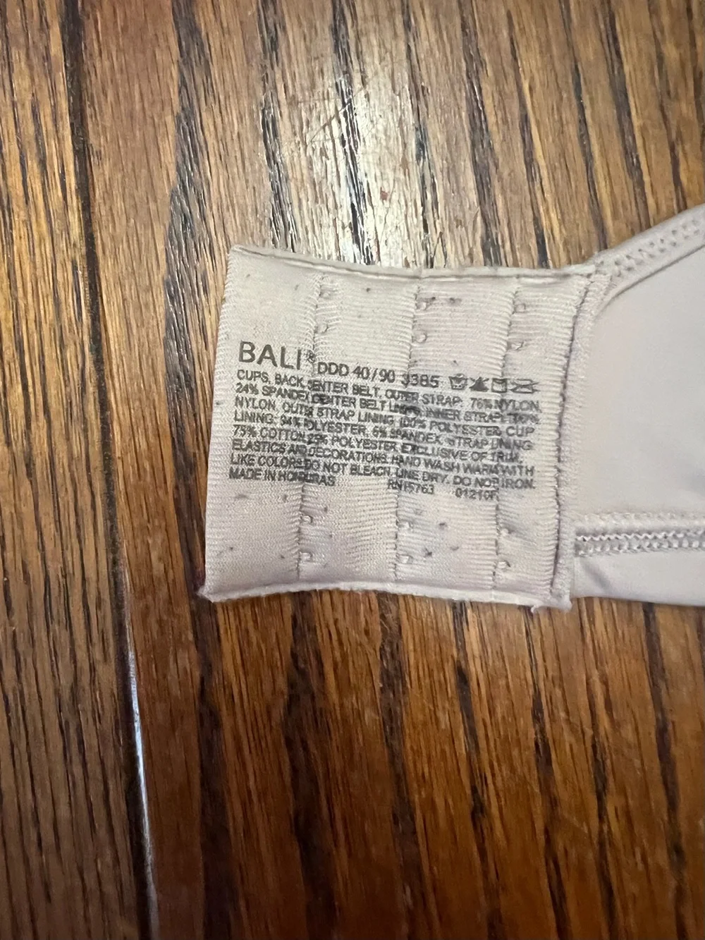 bali passion for comfort minimizer underwire bra 40DDD beige